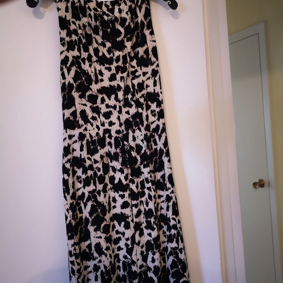 Dress - Picture 9 of 10